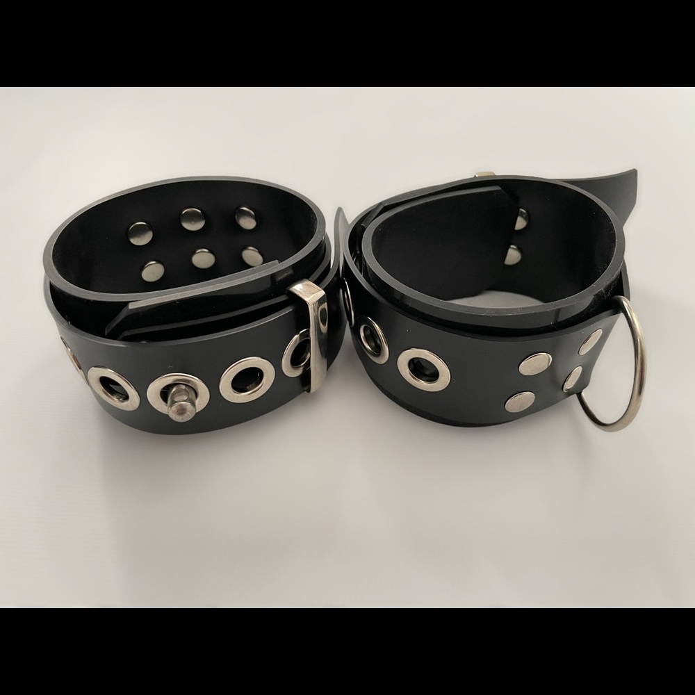 Wrist Restraints BDSM Block Rubber Couples Sub